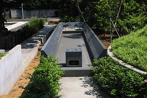 永代供養墓　古墳遺跡内合葬墓